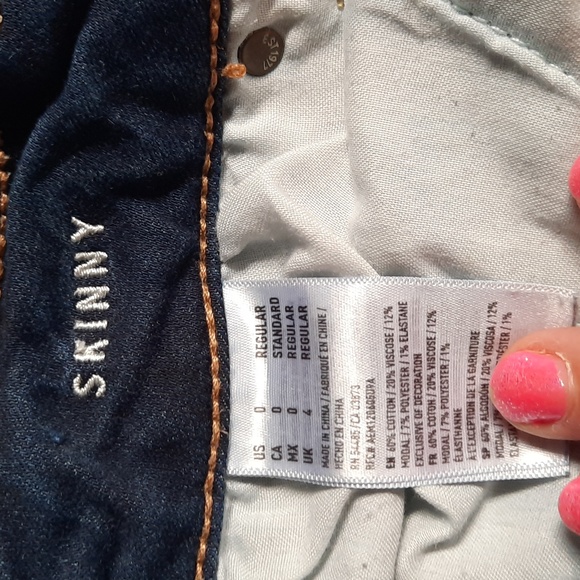 American Eagle skinny jeans - Picture 3 of 4